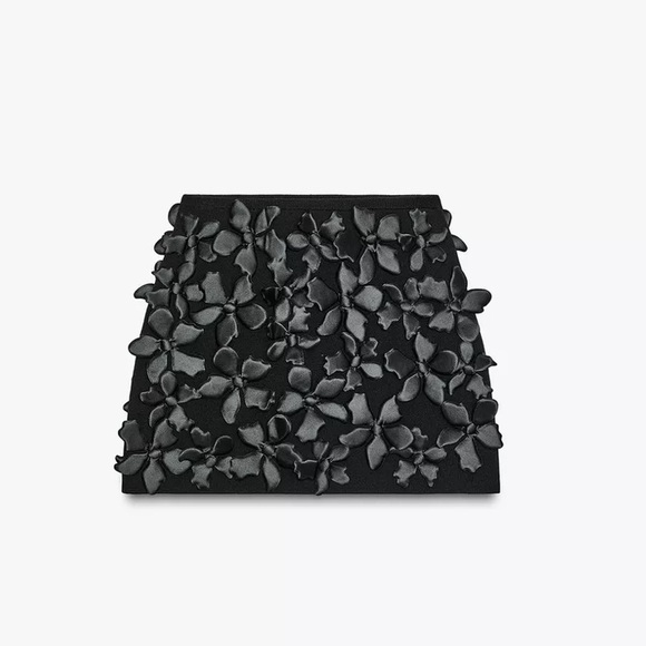 Zara Dresses & Skirts - Zara floral structure knit mini skirt, raised 3D flowers